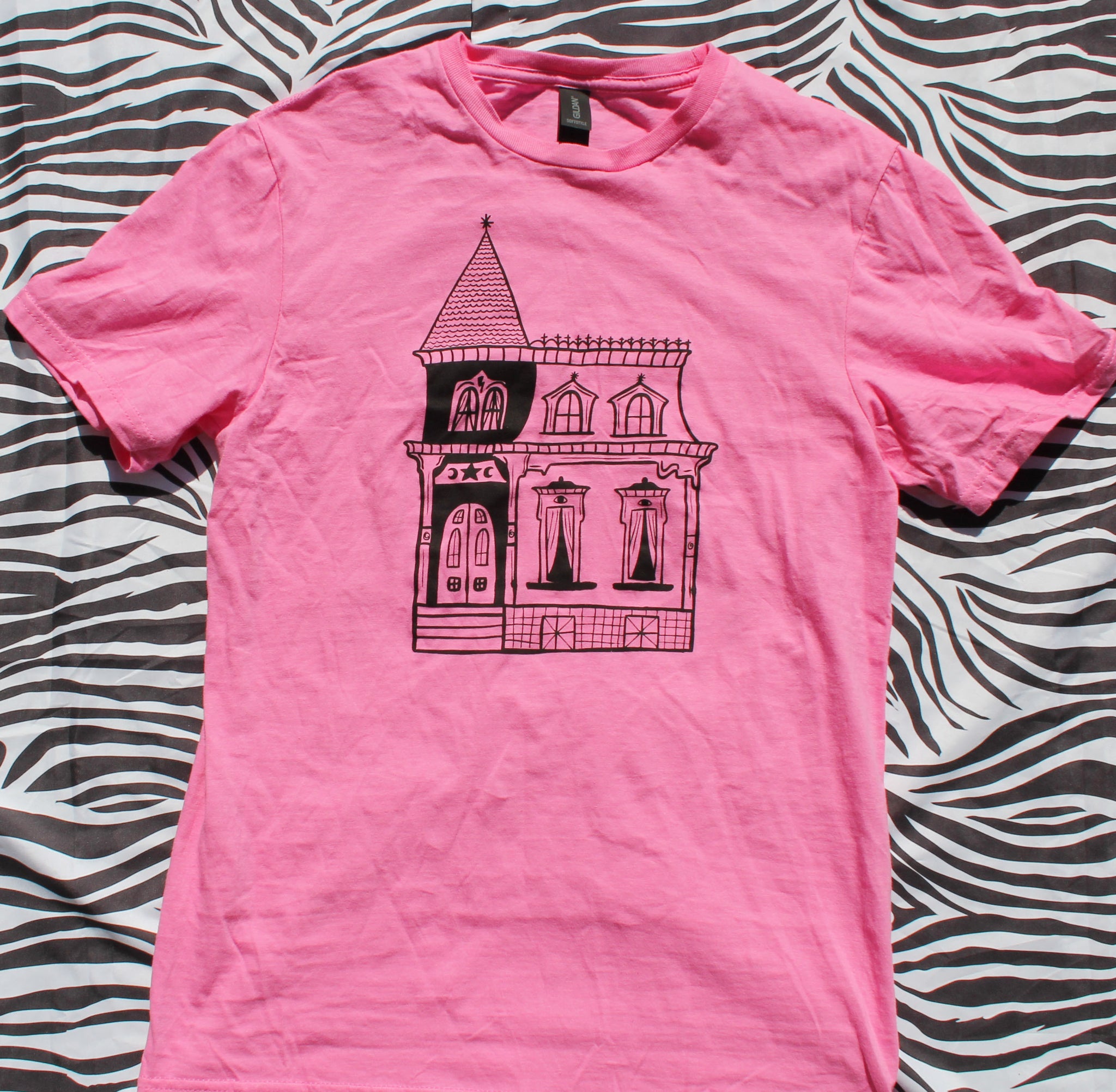 Haunted House T-Shirt in Pink