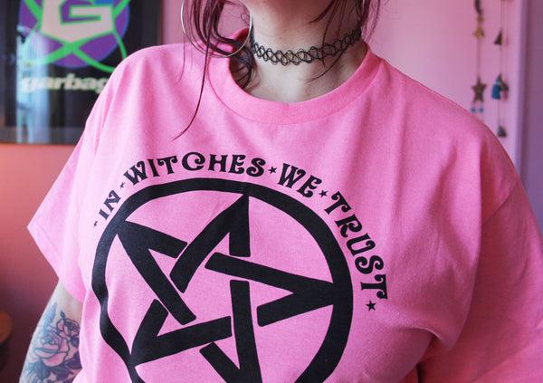 In Witches We Trust T-Shirt in Hot Pink