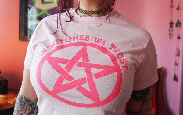 In Witches We Trust T-Shirt in Baby Pink