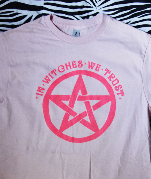 In Witches We Trust T-Shirt in Baby Pink