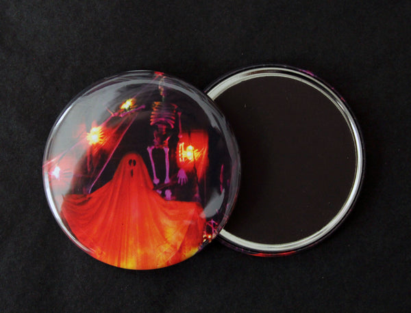 Halloween Nostalgia Magnet / Glowing Ghost